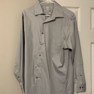 VanHeusen men’s dress shirt gray size 32/33